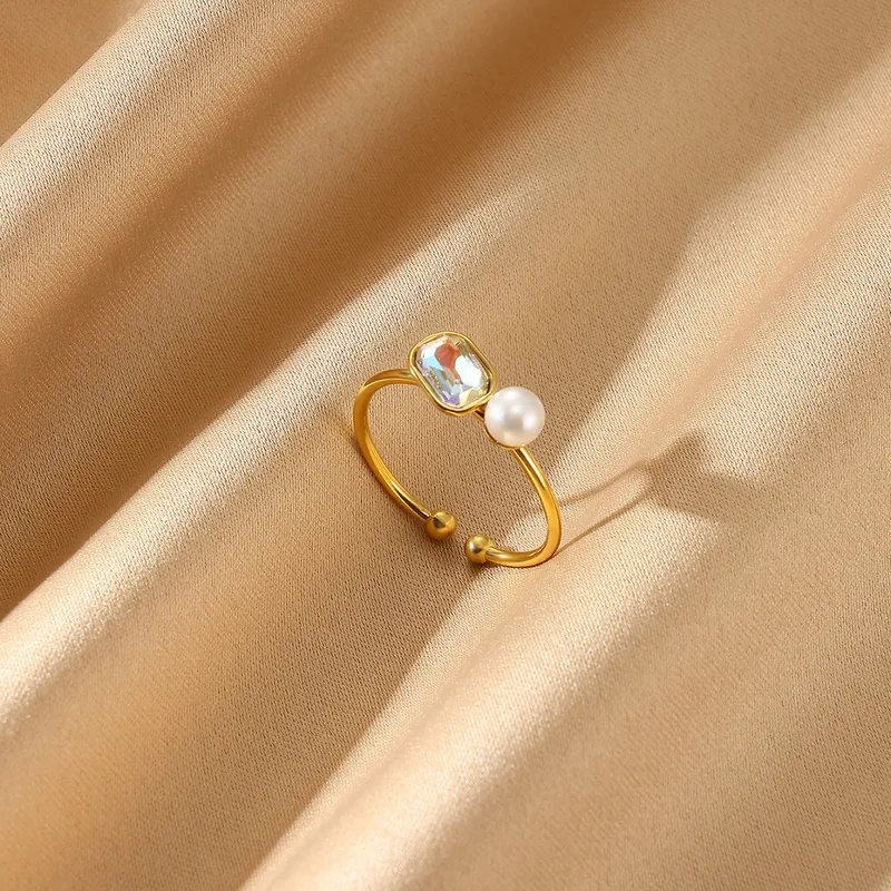 Pearl & Stone Ring